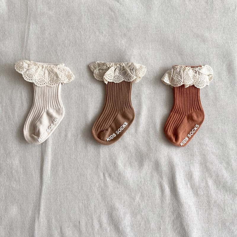 Lace Meadow Baby Socks