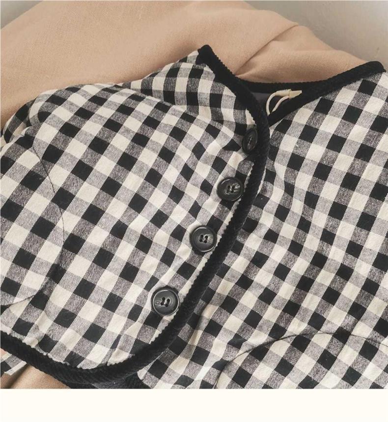 Acorn Gingham Jacket - button detail