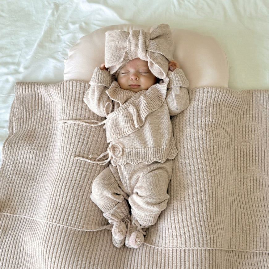 Oat Ruffle Knit Layette