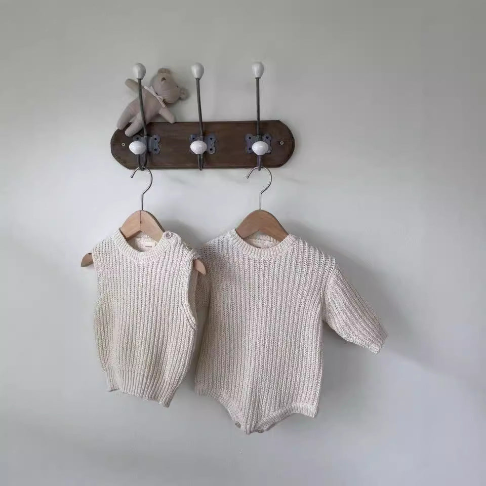 Oat Ribbed Romper detail
