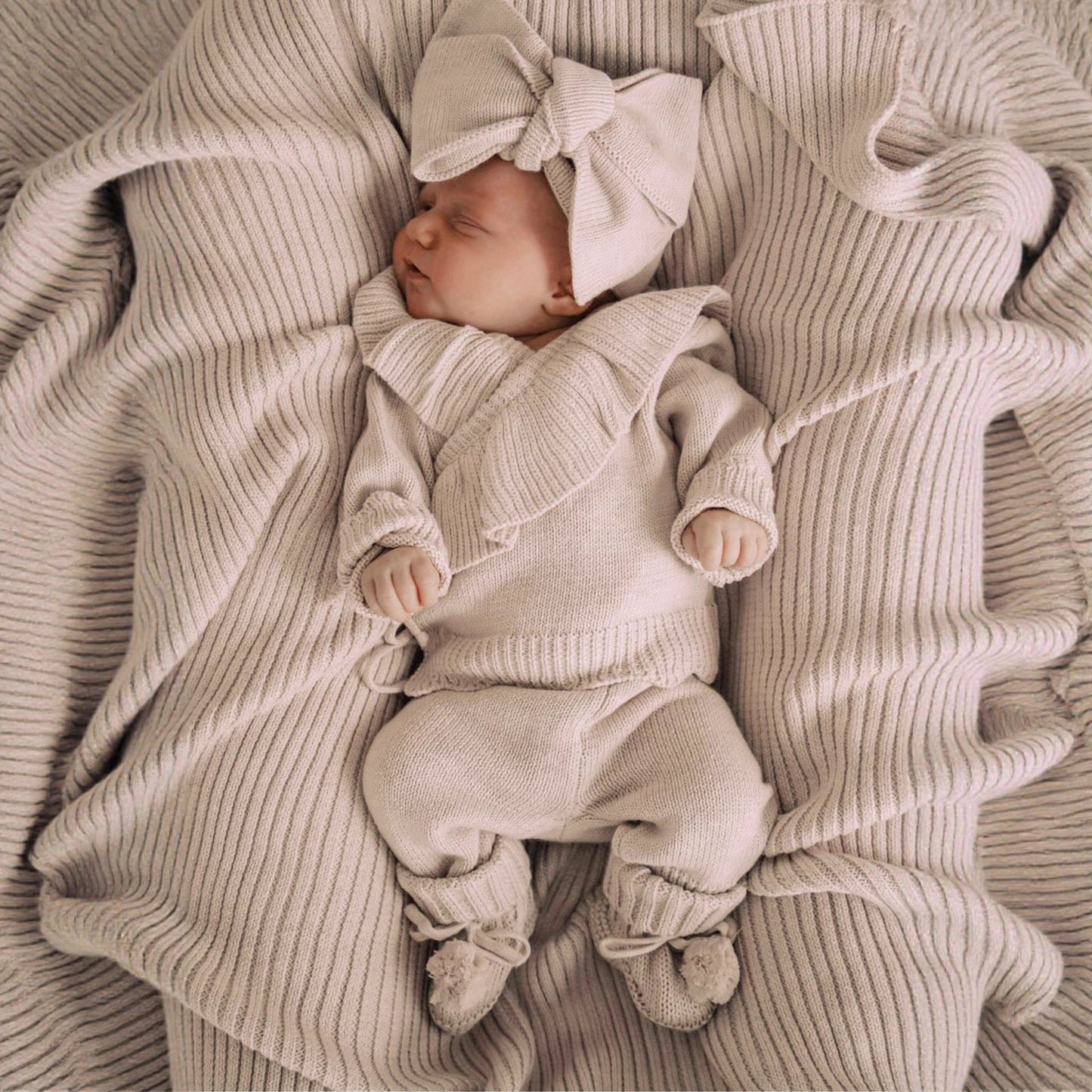 Oat Ruffle Knit Layette