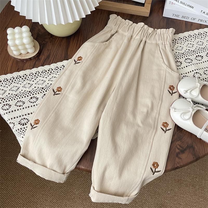 Petal Vine Trousers oat cream colorway